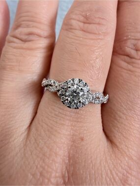 Zales 10k Solid Gold Diamond Engagement Ring